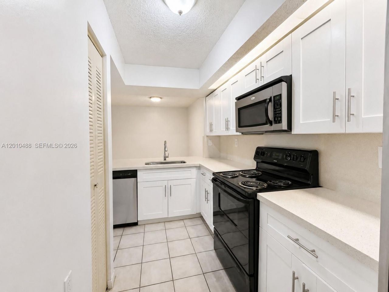 8640 SW 212th St, Unit 303, Cutler Bay, FL 33189 Photo
