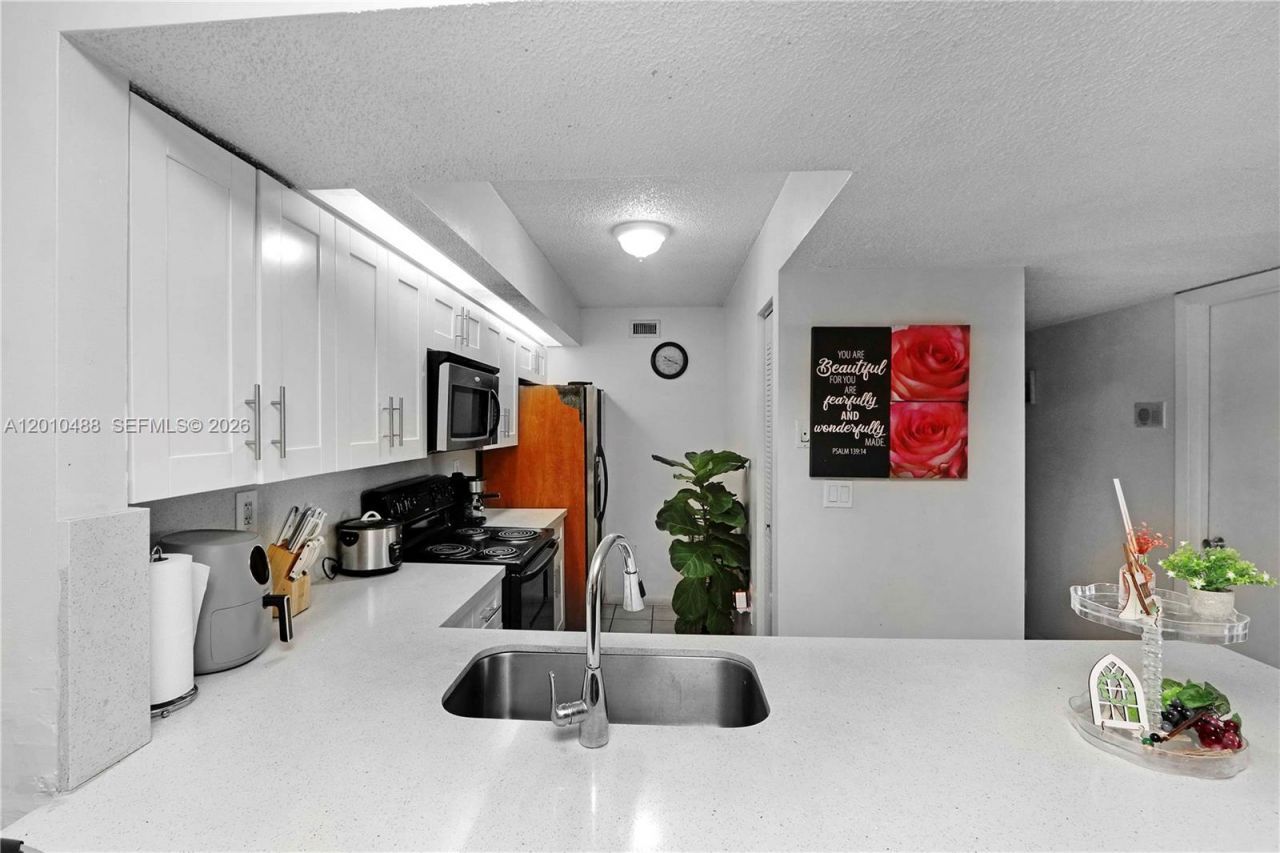 8640 SW 212th St , Unit 303, Cutler Bay, FL 33189 Photo