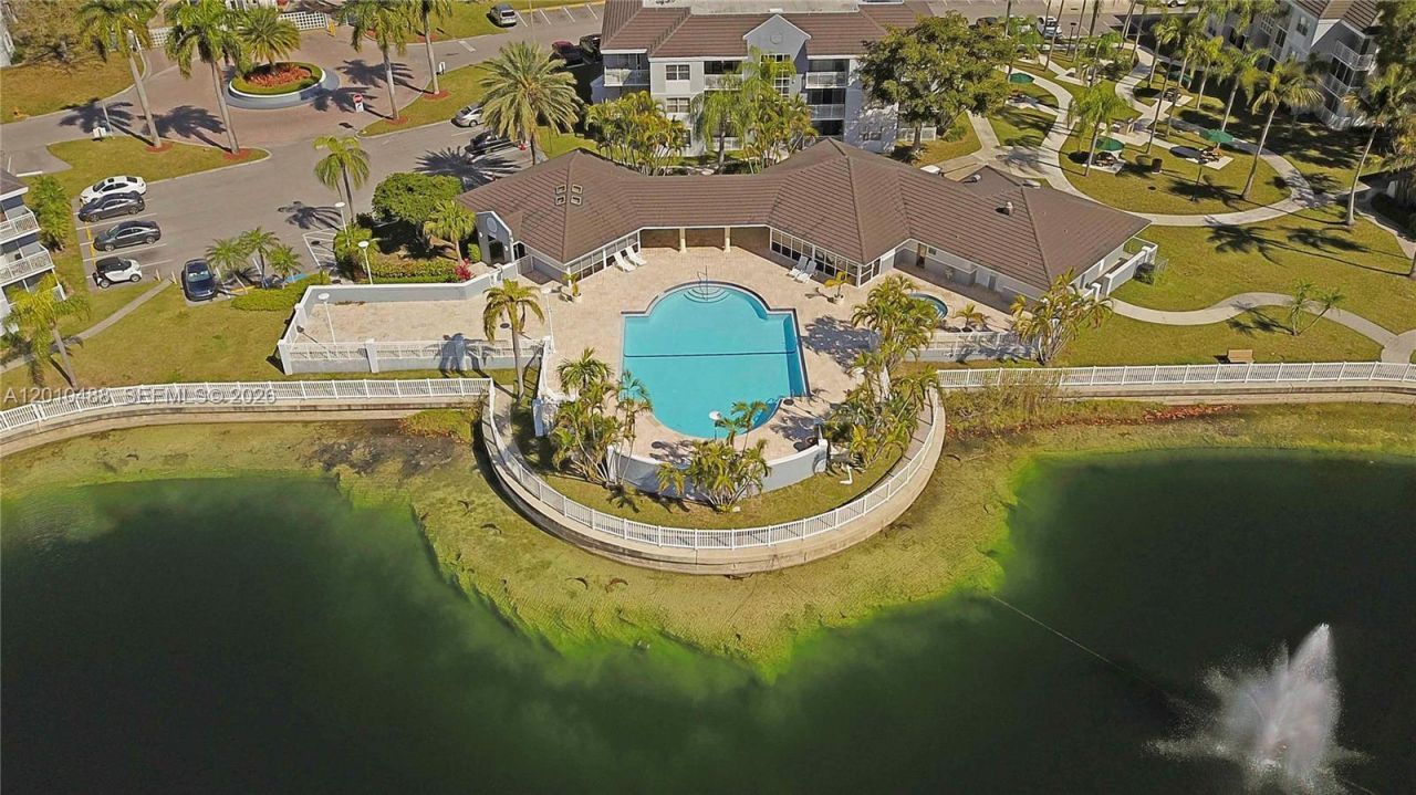 8640 SW 212th St, Unit 303, Cutler Bay, FL 33189 Photo