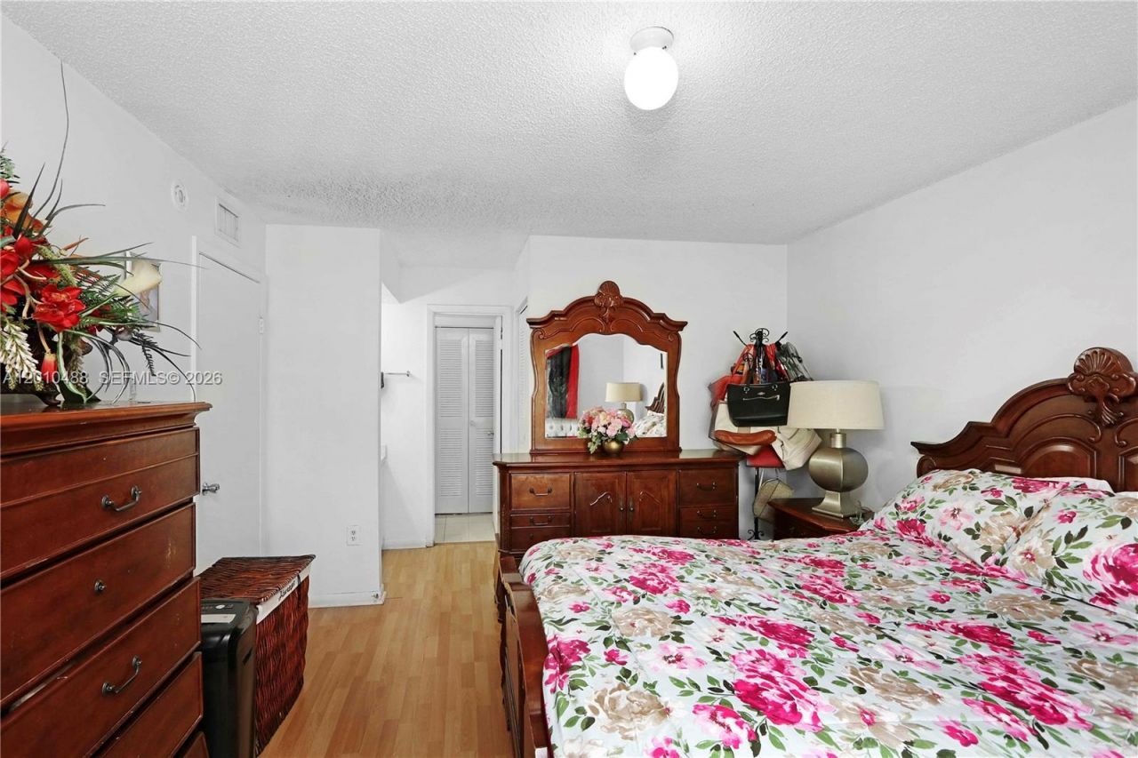 8640 SW 212th St , Unit 303, Cutler Bay, FL 33189 Photo