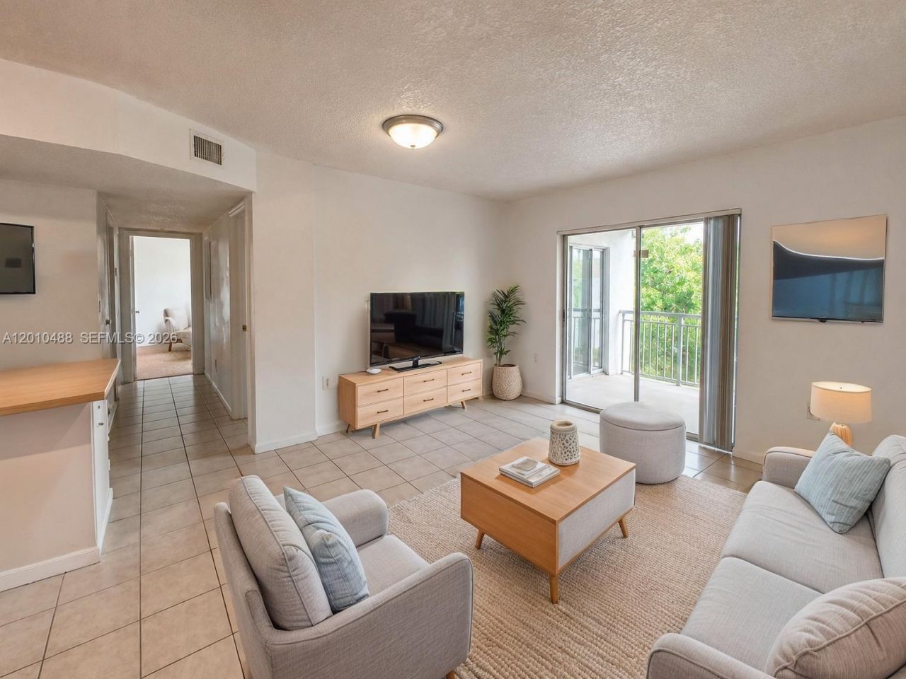 8640 SW 212th St, Unit 303, Cutler Bay, FL 33189 Photo