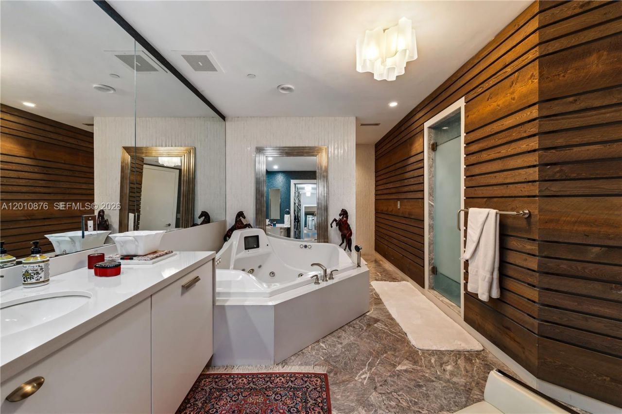 16051 Collins Ave, Unit 403, Sunny Isles Beach, FL 33160 Photo