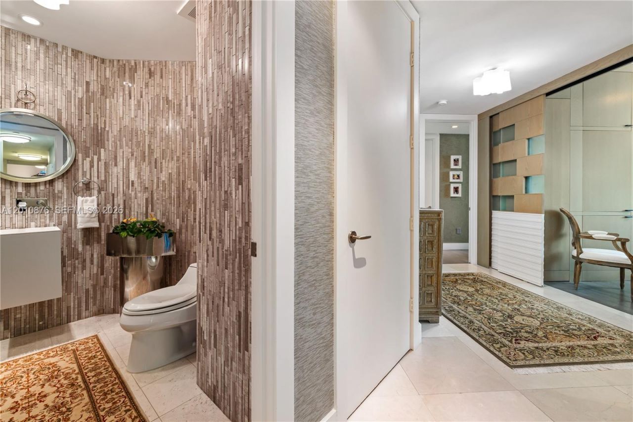 16051 Collins Ave, Unit 403, Sunny Isles Beach, FL 33160 Photo