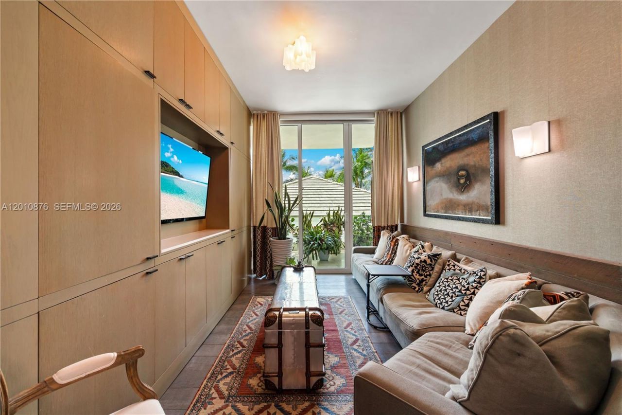 16051 Collins Ave, Unit 403, Sunny Isles Beach, FL 33160 Photo
