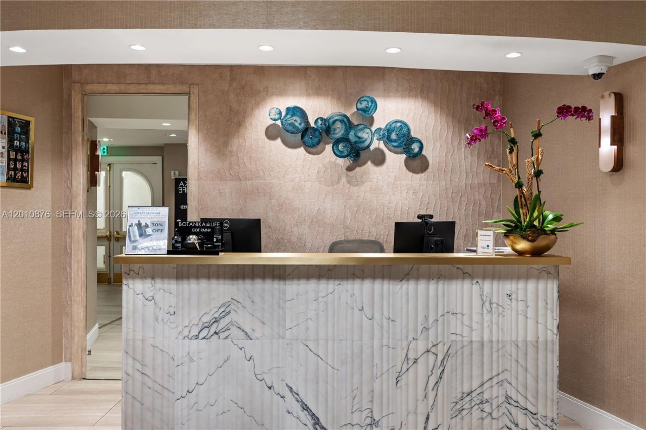 16051 Collins Ave, Unit 403, Sunny Isles Beach, FL 33160 Photo
