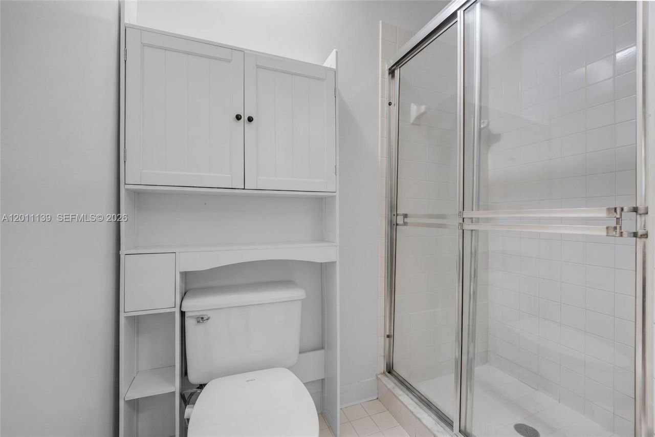 595 Racquet Club Rd , Unit 74-19, Weston, FL 33326 Photo