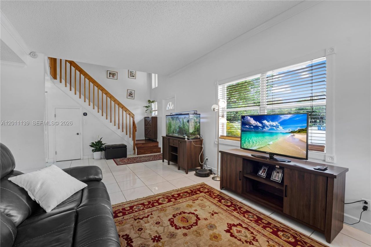 595 Racquet Club Rd , Unit 74-19, Weston, FL 33326 Photo