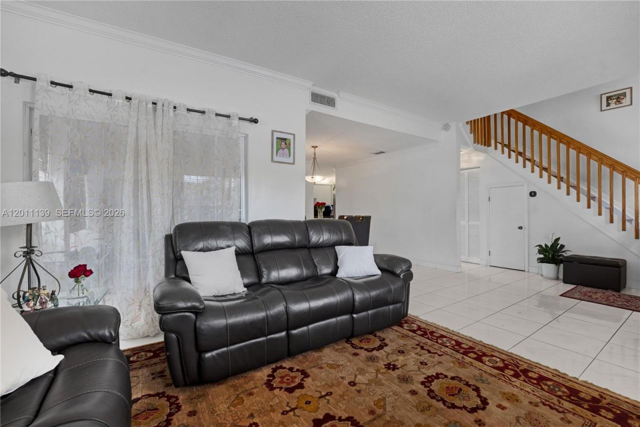 595 Racquet Club Rd , Unit 74-19, Weston, FL 33326 Photo