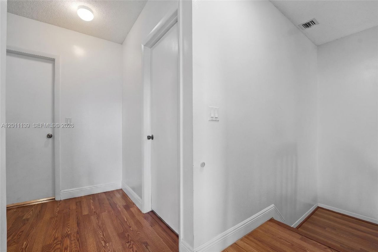 595 Racquet Club Rd , Unit 74-19, Weston, FL 33326 Photo