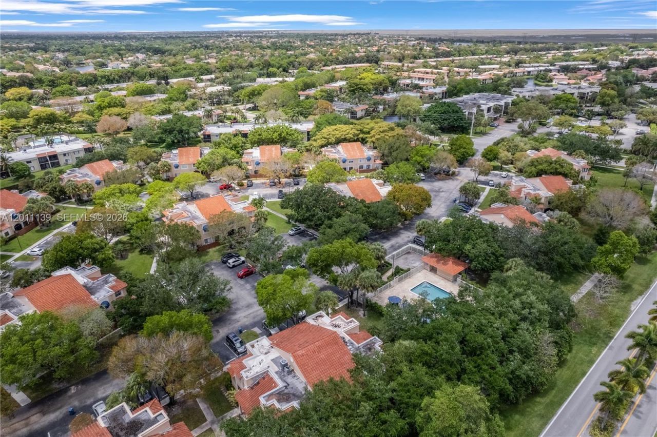 595 Racquet Club Rd , Unit 74-19, Weston, FL 33326 Photo