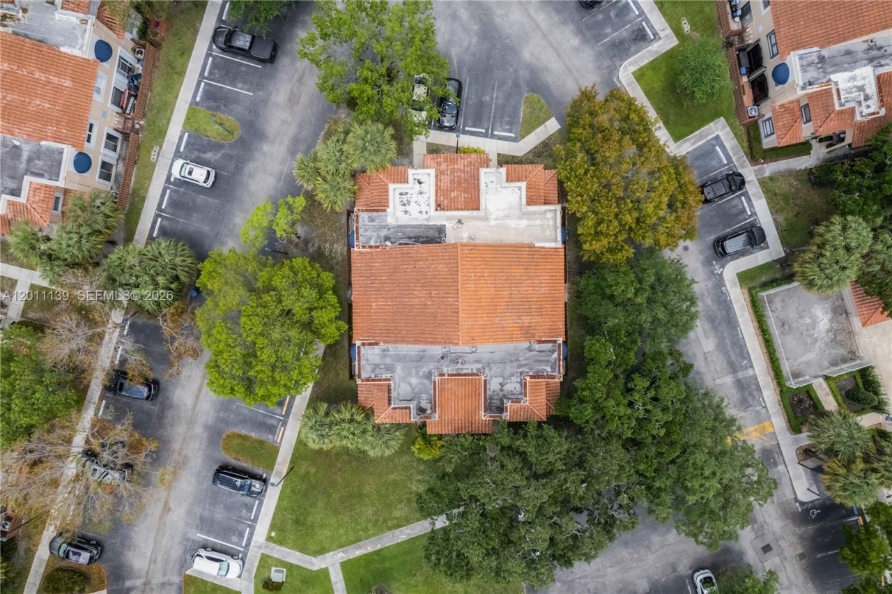 595 Racquet Club Rd , Unit 74-19, Weston, FL 33326 Photo