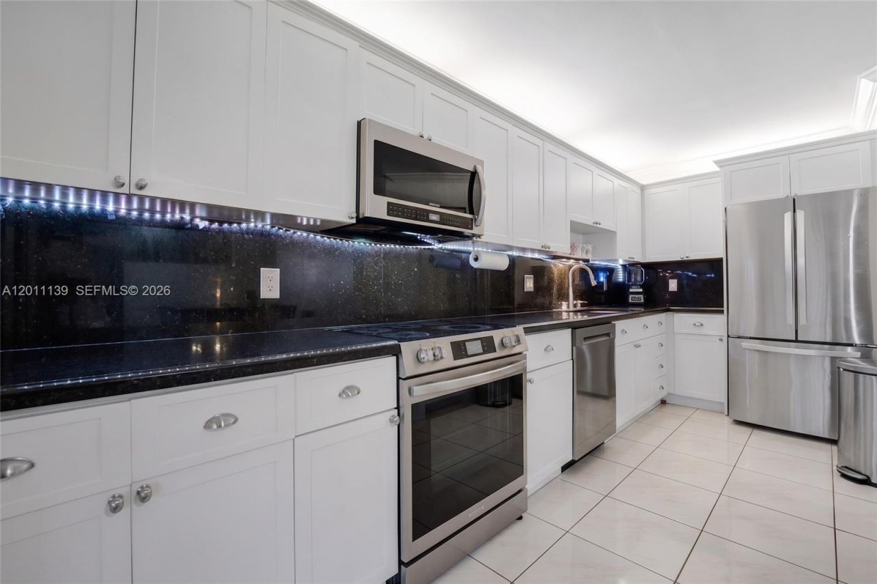595 Racquet Club Rd , Unit 74-19, Weston, FL 33326 Photo