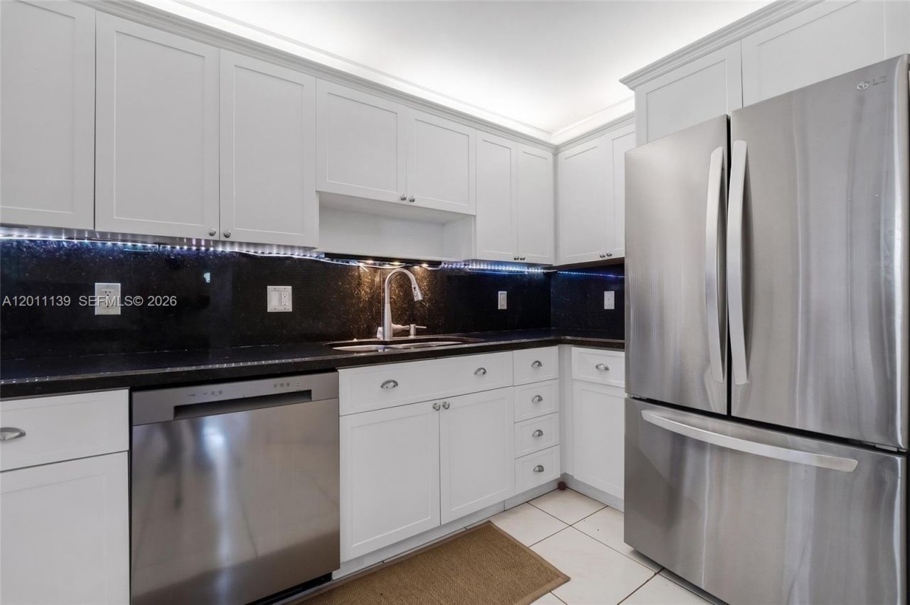 595 Racquet Club Rd , Unit 74-19, Weston, FL 33326 Photo