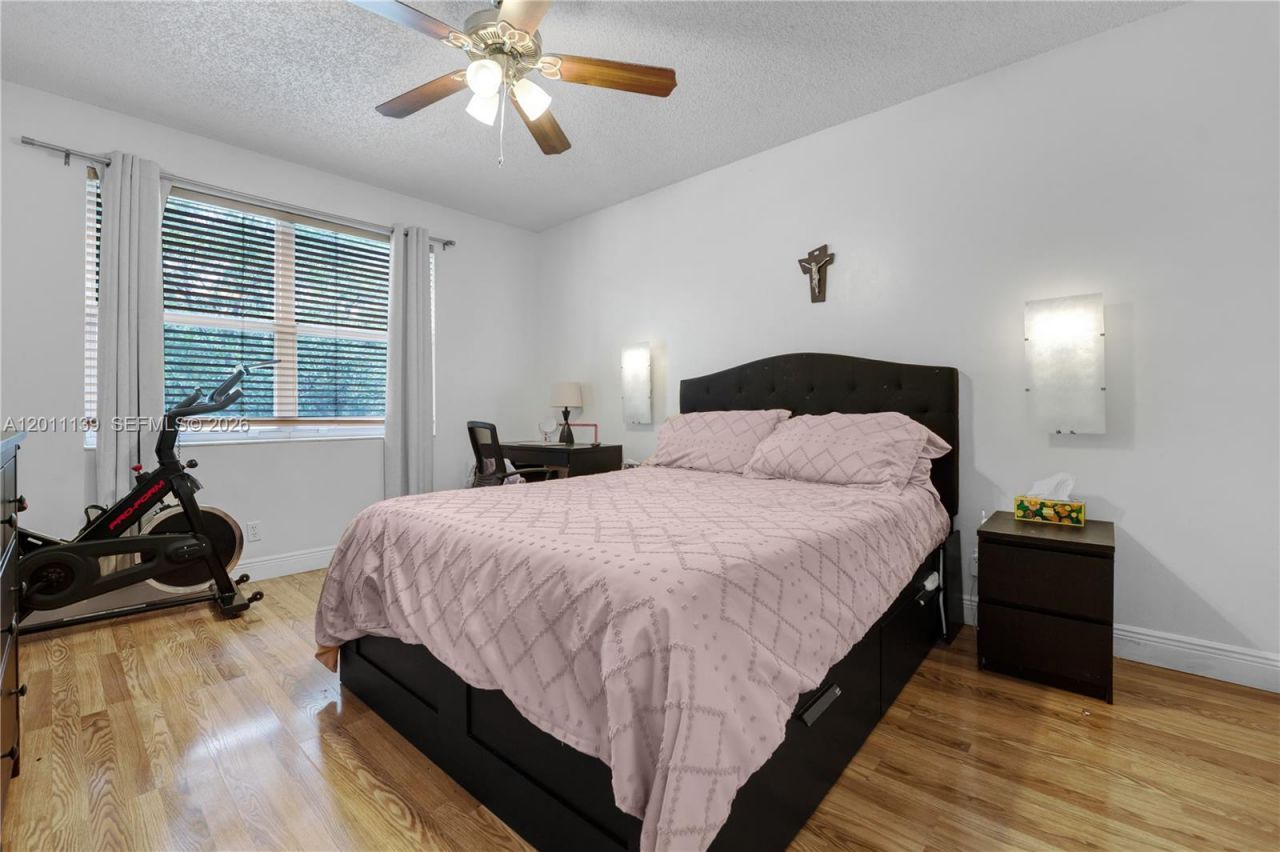 595 Racquet Club Rd , Unit 74-19, Weston, FL 33326 Photo