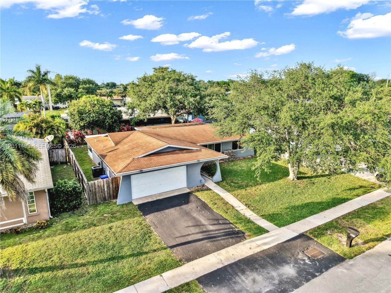 9511 NW 8th St, Pembroke Pines, FL 33024 Photo