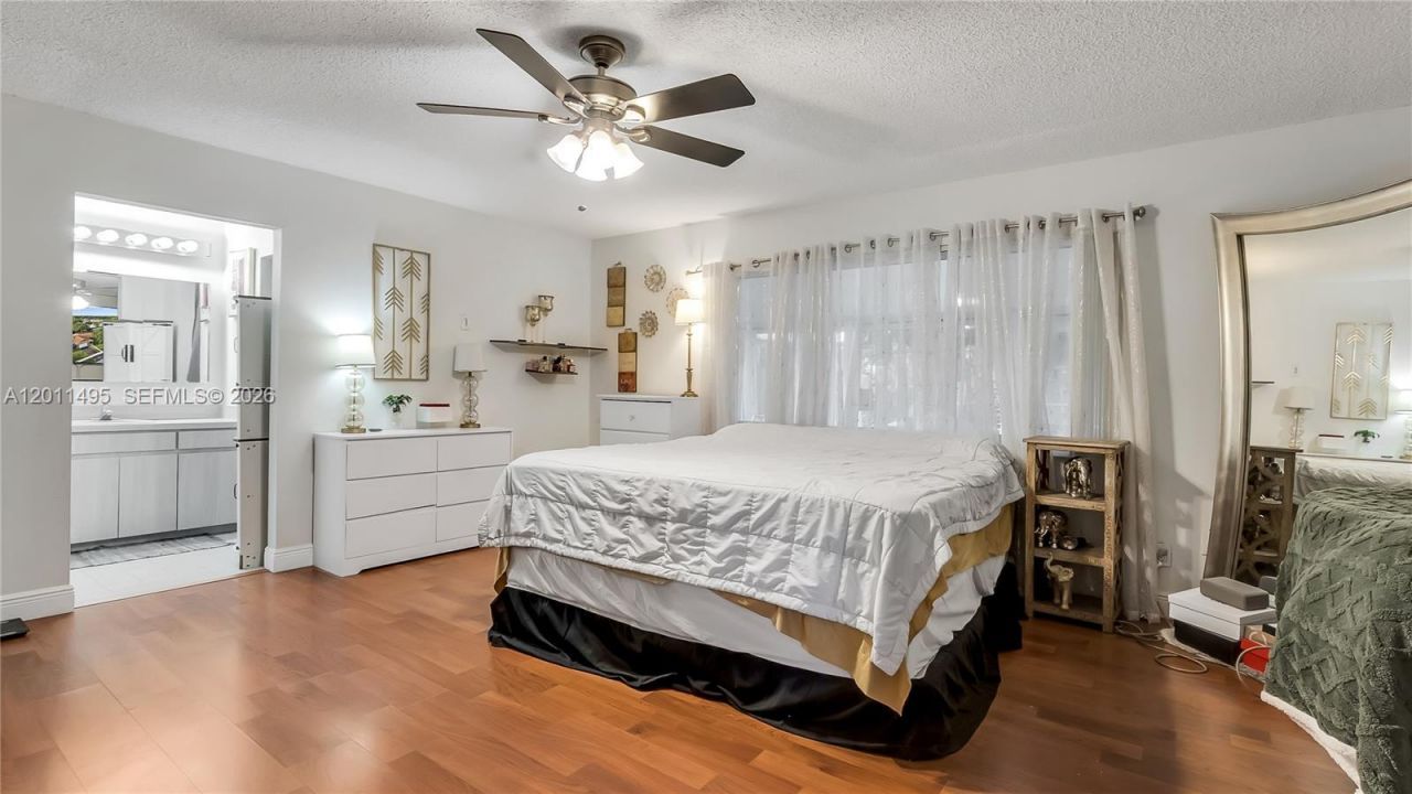 9511 NW 8th St, Pembroke Pines, FL 33024 Photo