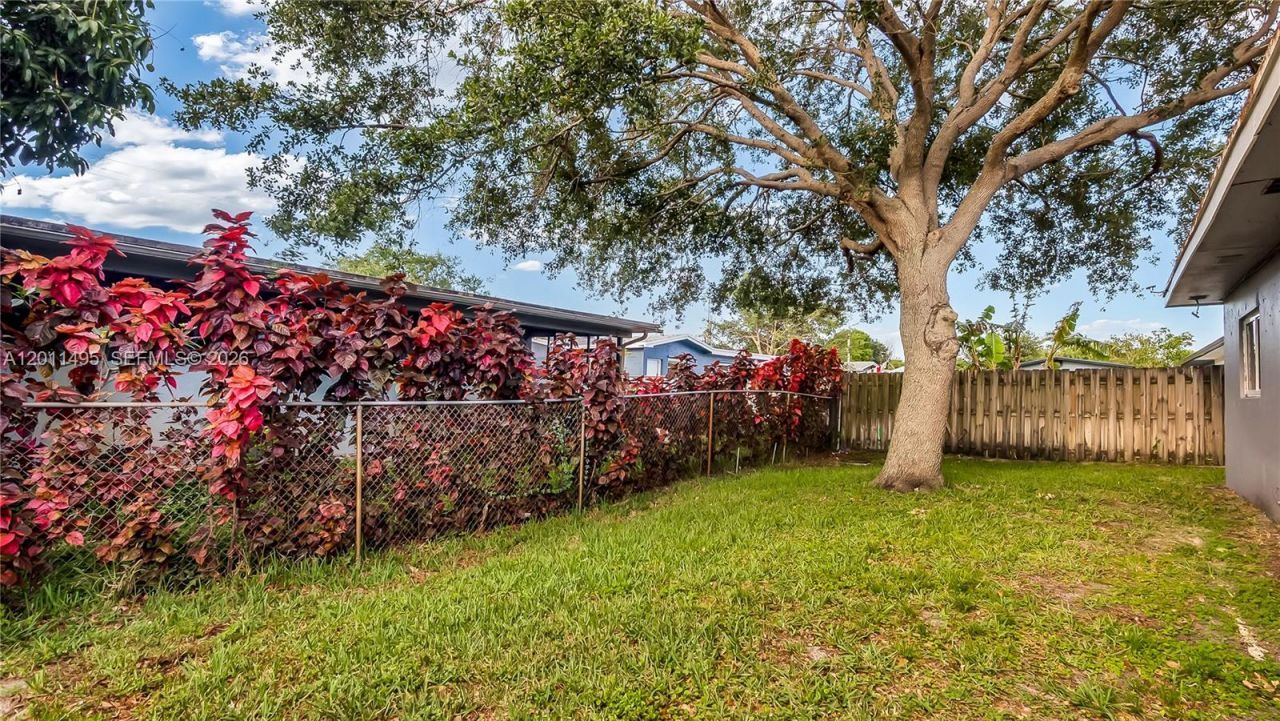 9511 NW 8th St, Pembroke Pines, FL 33024 Photo