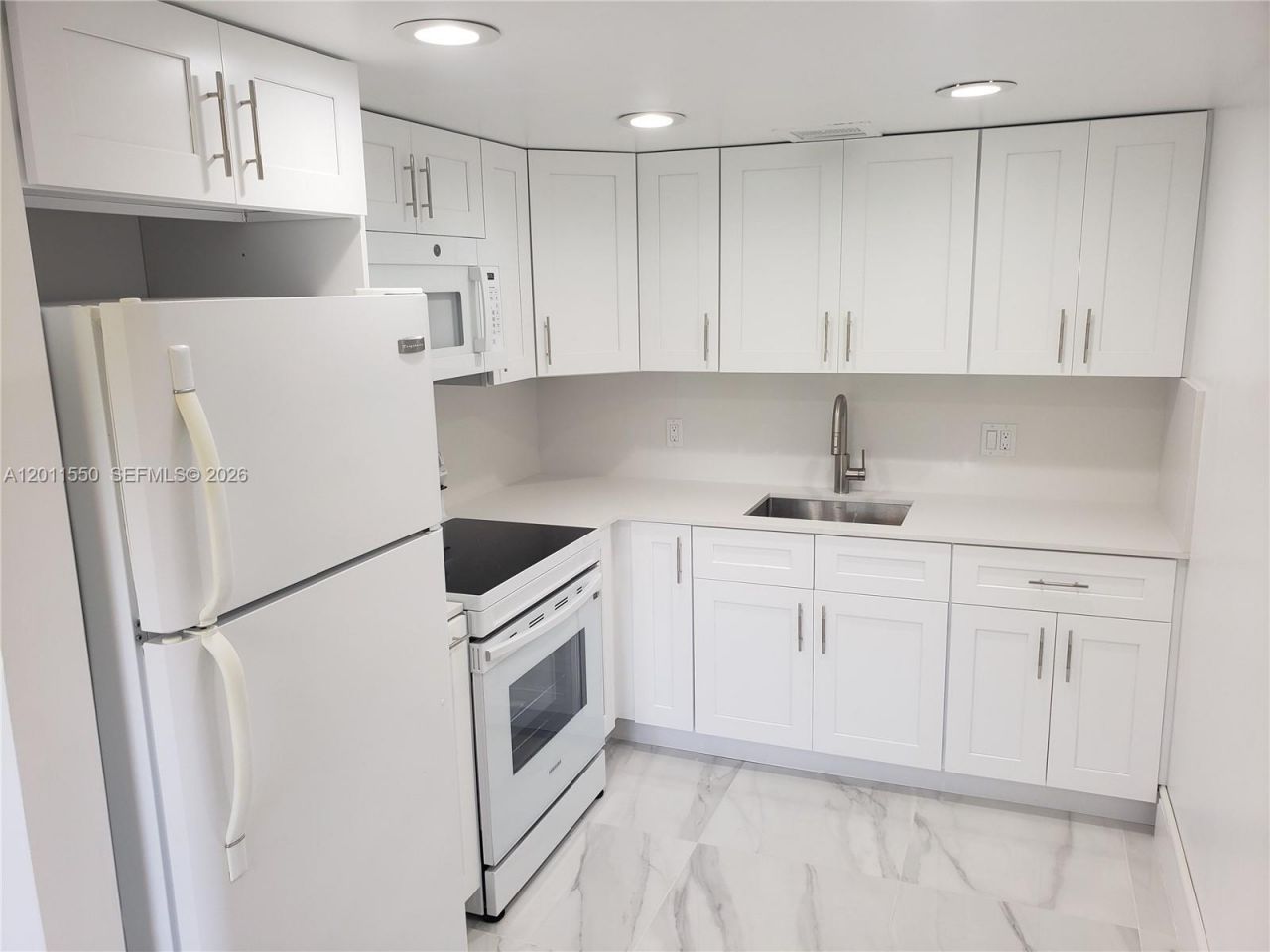 13255 SW 7th Ct, Unit 305D, Pembroke Pines, FL 33027 Photo