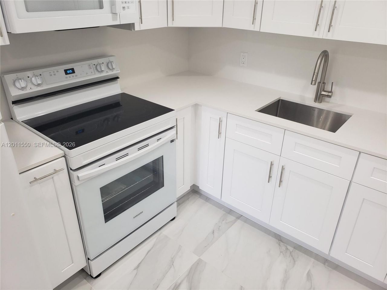 13255 SW 7th Ct, Unit 305D, Pembroke Pines, FL 33027 Photo