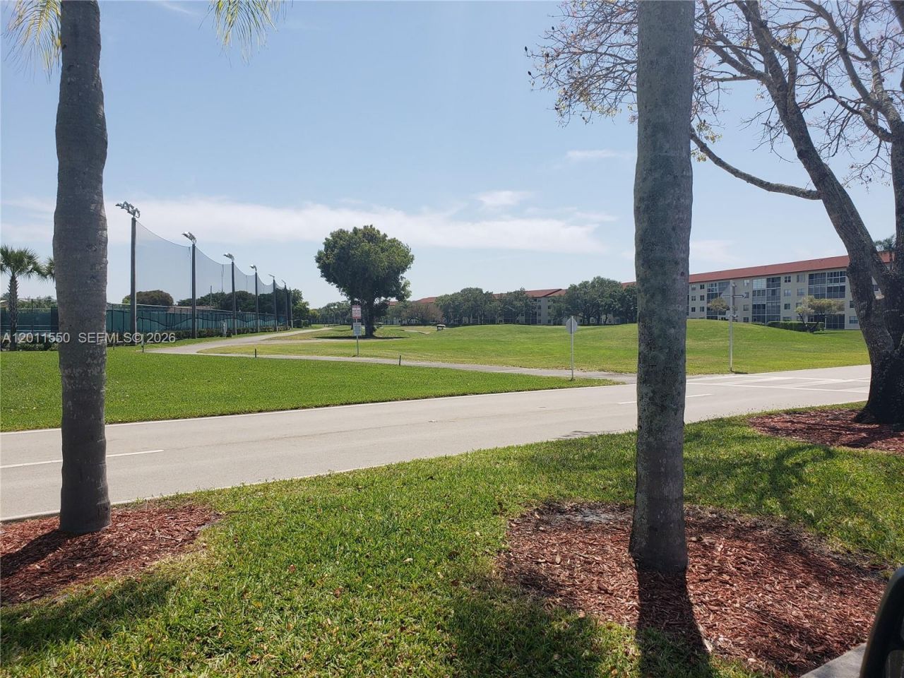 13255 SW 7th Ct, Unit 305D, Pembroke Pines, FL 33027 Photo