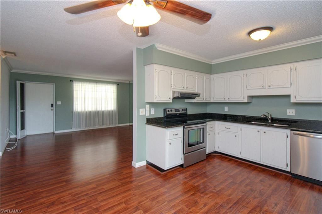729 Palm View Dr, Unit D4, Naples, FL 34110 Photo