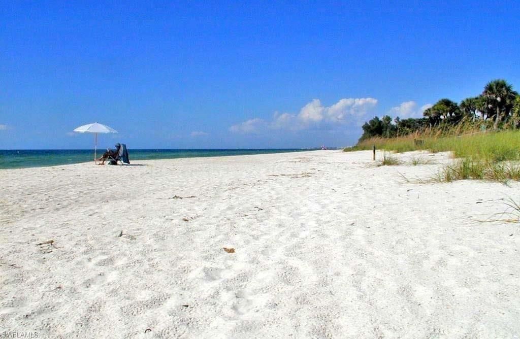 729 Palm View Dr, Unit D4, Naples, FL 34110 Photo