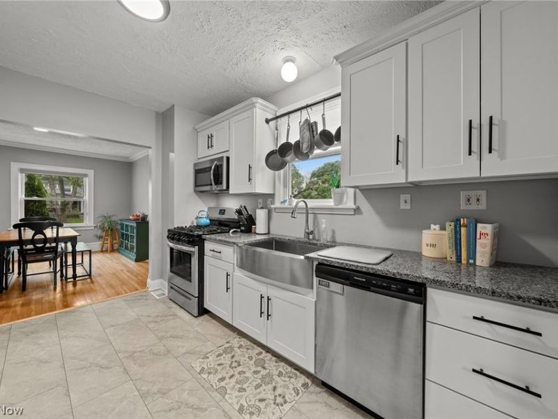 3273 Meadowbrook Boulevard, Cleveland Heights, OH 44118 Photo 3