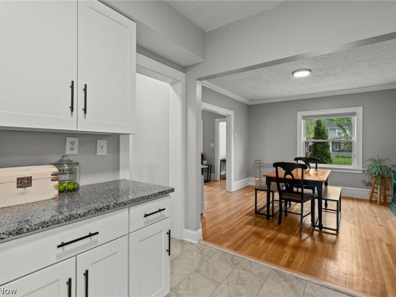 3273 Meadowbrook Boulevard, Cleveland Heights, OH 44118 Photo 4