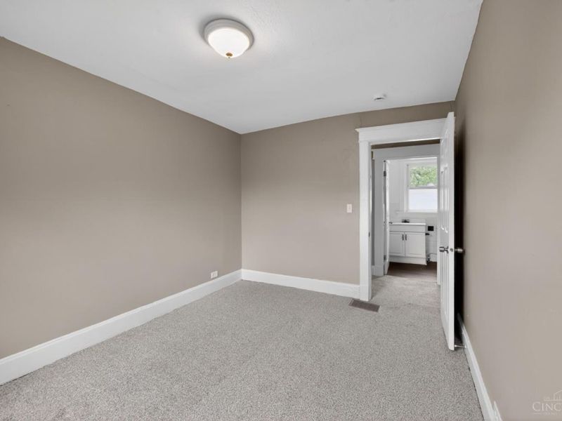 4938 Plainville Road, Cincinnati, OH 45227 Photo 14