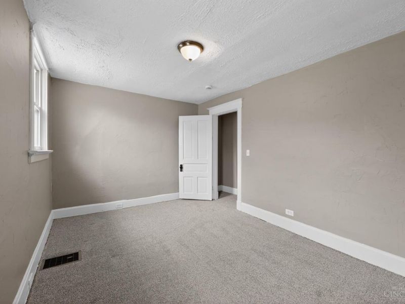 4938 Plainville Road, Cincinnati, OH 45227 Photo 7
