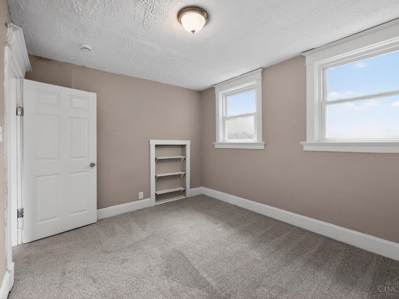 4938 Plainville Road, Cincinnati, OH 45227 Photo 9