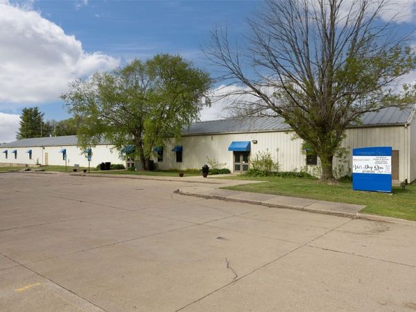401 W 9th Street , Tipton, IA 52772