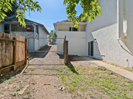 1425 Pleasant St, Redding, CA 96001 Photo