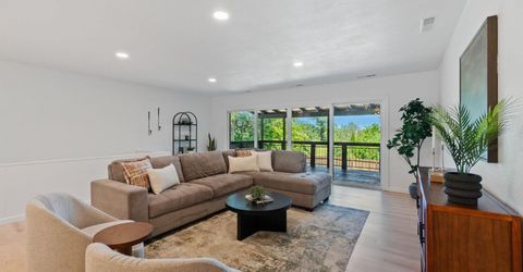1425 Pleasant St, Redding, CA 96001 Photo