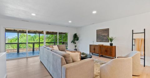 1425 Pleasant St, Redding, CA 96001 Photo