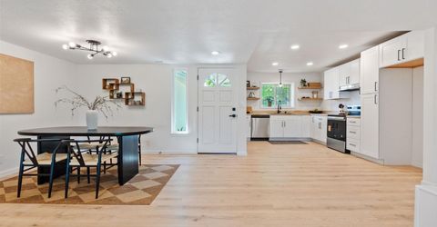 1425 Pleasant St, Redding, CA 96001 Photo