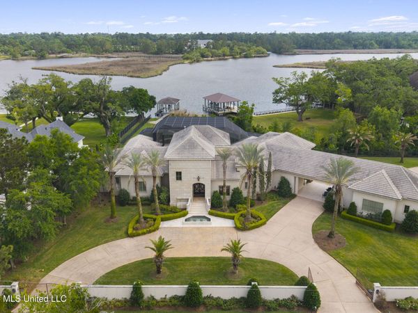 10800 Waterside Drive, Gulfport, MS 39503
