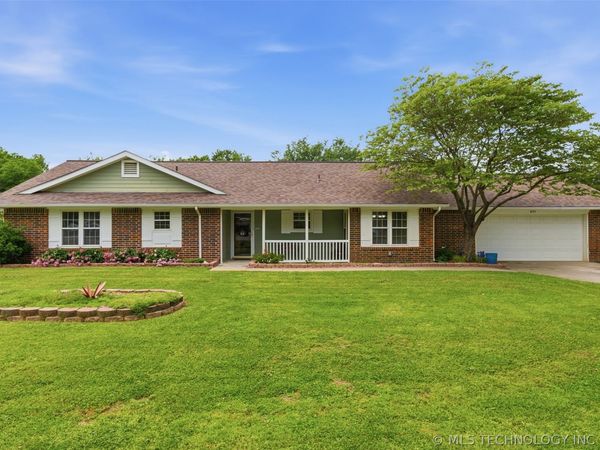 635 S Pecan Street , Oologah, OK 74053