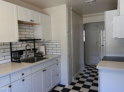 1070 Kirman Avenue, Reno, NV 89502 Photo