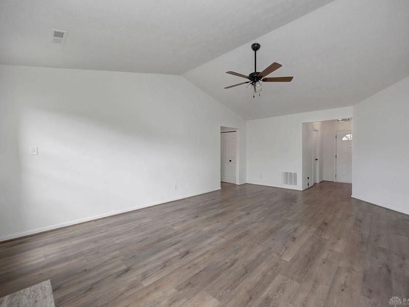 969 Hathaway Drive, Trenton, OH 45067 Photo 9