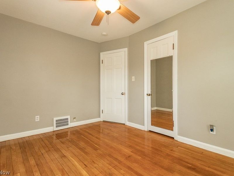 1557 Woodhurst Avenue, Mayfield Heights, OH 44124 Photo 13