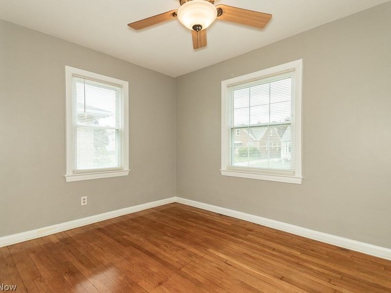 1557 Woodhurst Avenue, Mayfield Heights, OH 44124 Photo 15