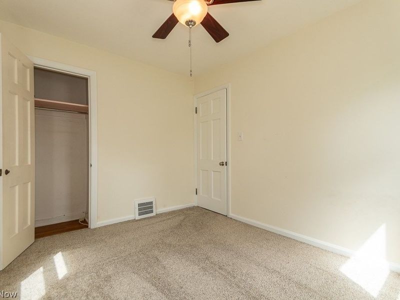 1557 Woodhurst Avenue, Mayfield Heights, OH 44124 Photo 16