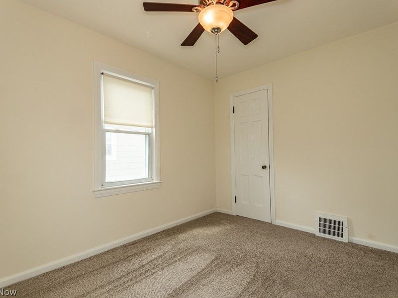 1557 Woodhurst Avenue, Mayfield Heights, OH 44124 Photo 17