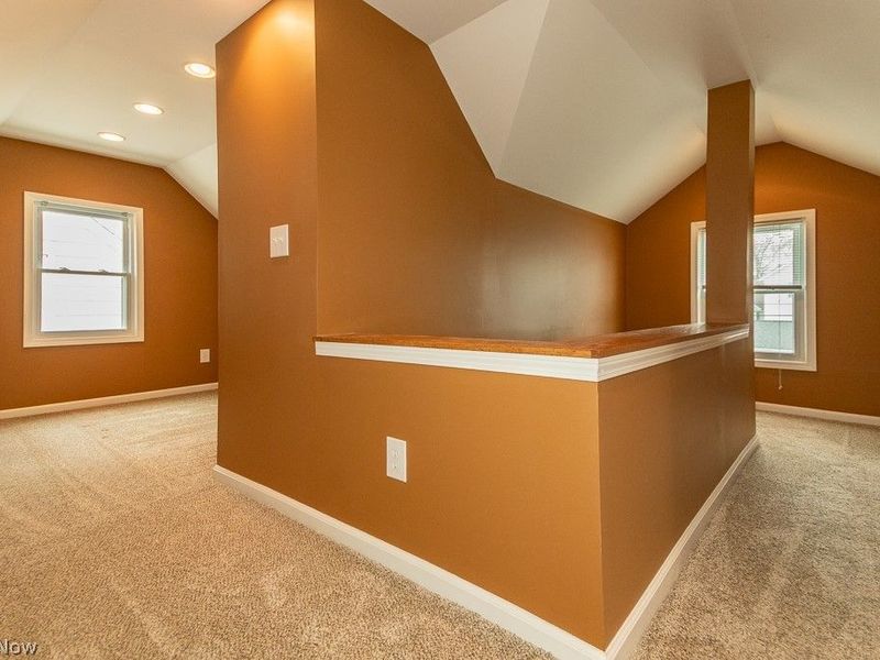 1557 Woodhurst Avenue, Mayfield Heights, OH 44124 Photo 24