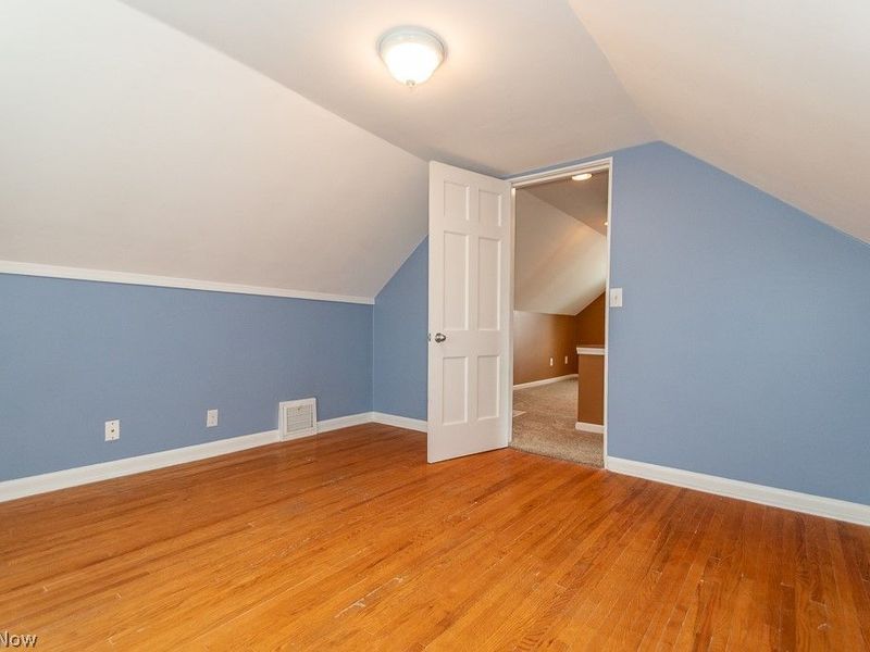 1557 Woodhurst Avenue, Mayfield Heights, OH 44124 Photo 27