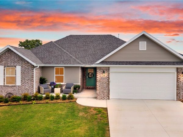 244 Tonya Loop , Huntsville, AR 72740