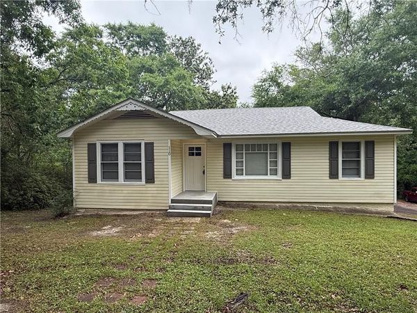 110 Idlewood Drive, Chickasaw, AL 36611