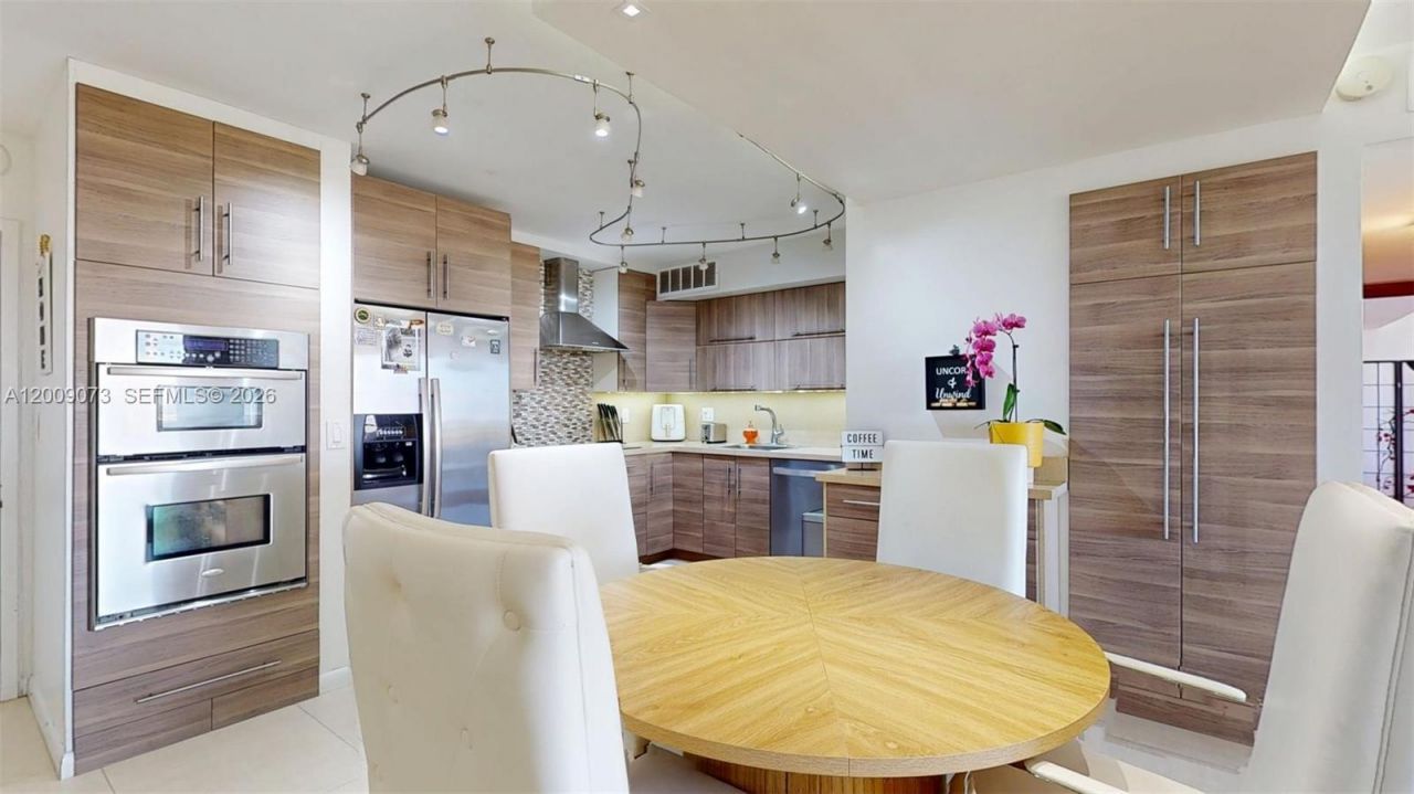 600 Three Islands Blvd , Unit 803, Hallandale Beach, FL 33009 Photo