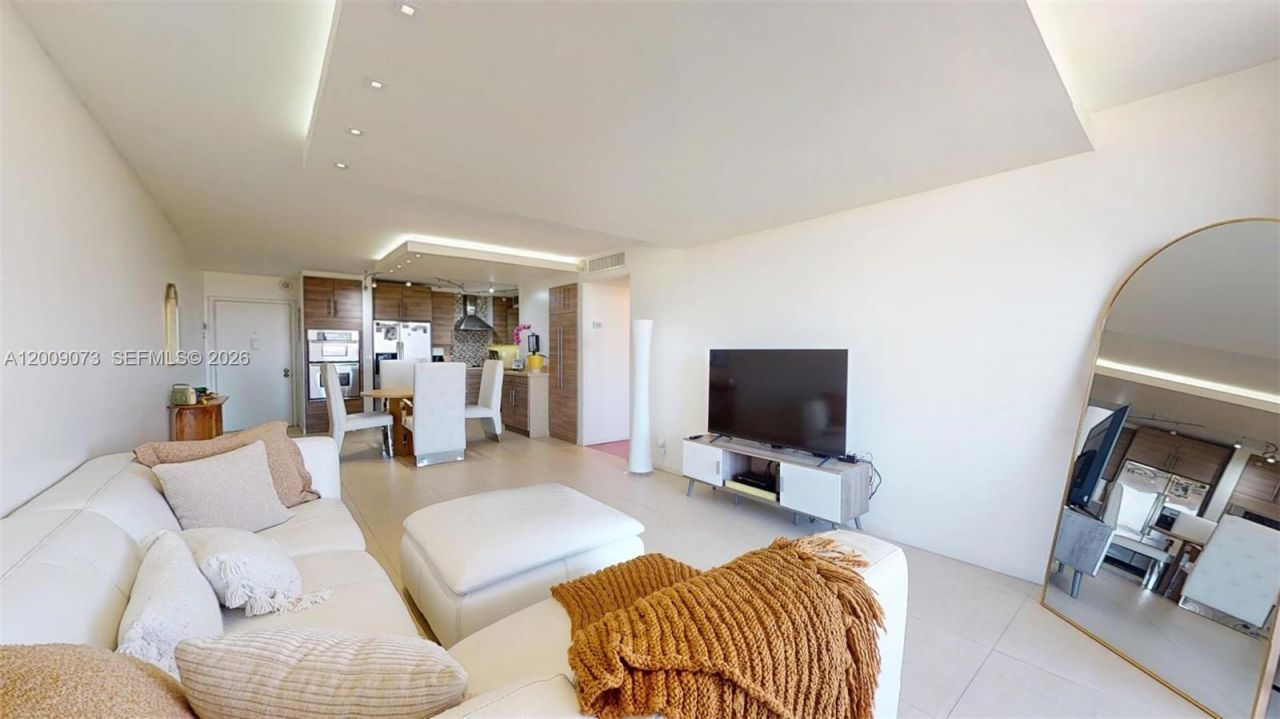 600 Three Islands Blvd , Unit 803, Hallandale Beach, FL 33009 Photo